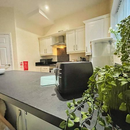 5 Bedroom, Sleeps 9 - Base To Explore Liverpool And Beyond ليفربول المظهر الخارجي الصورة