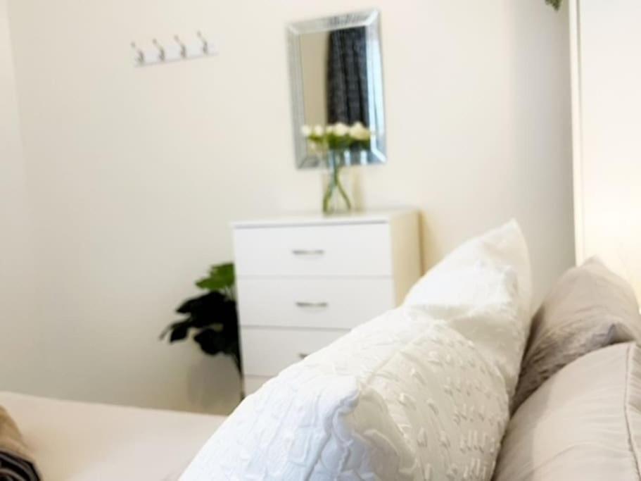 5 Bedroom, Sleeps 9 - Base To Explore Liverpool And Beyond ليفربول المظهر الخارجي الصورة