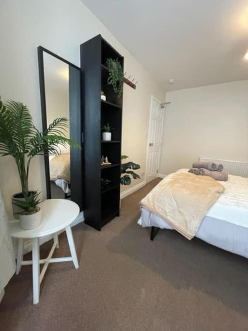 5 Bedroom, Sleeps 9 - Base To Explore Liverpool And Beyond ليفربول المظهر الخارجي الصورة