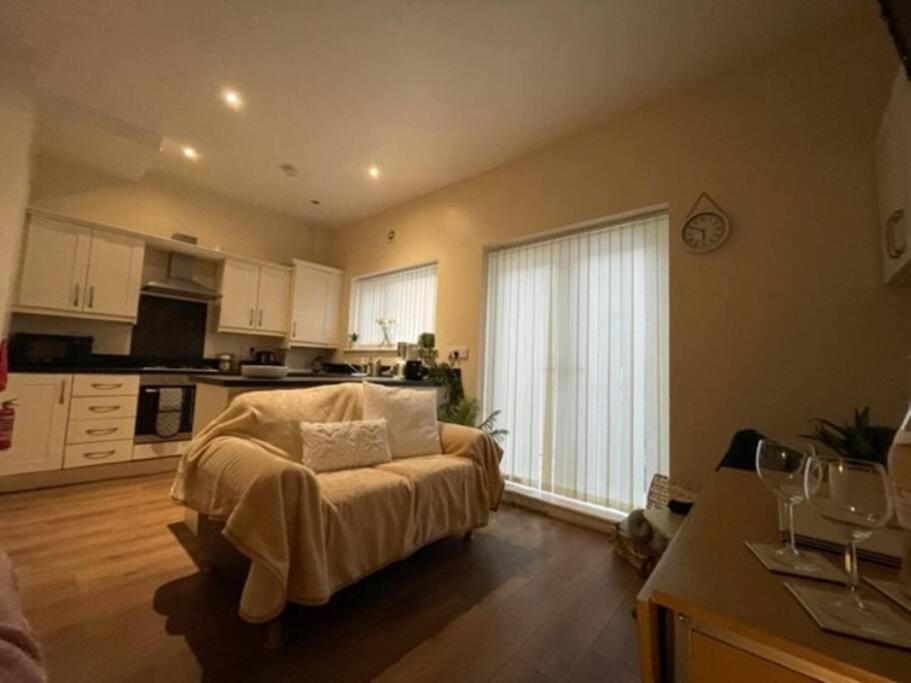 5 Bedroom, Sleeps 9 - Base To Explore Liverpool And Beyond ليفربول المظهر الخارجي الصورة