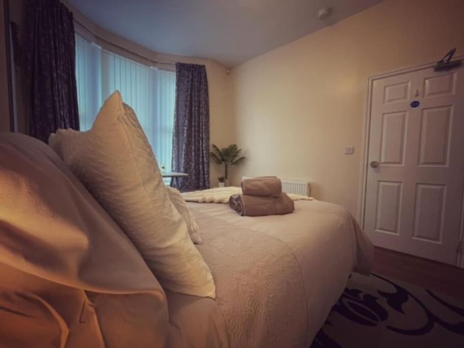 5 Bedroom, Sleeps 9 - Base To Explore Liverpool And Beyond ليفربول المظهر الخارجي الصورة