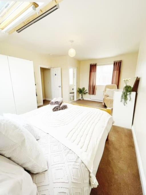 5 Bedroom, Sleeps 9 - Base To Explore Liverpool And Beyond ليفربول المظهر الخارجي الصورة