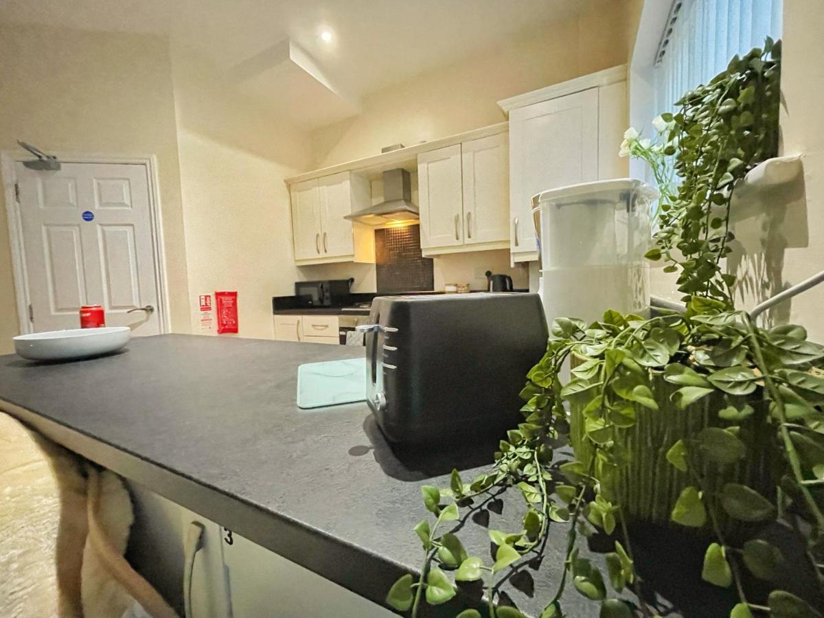 5 Bedroom, Sleeps 9 - Base To Explore Liverpool And Beyond ليفربول المظهر الخارجي الصورة